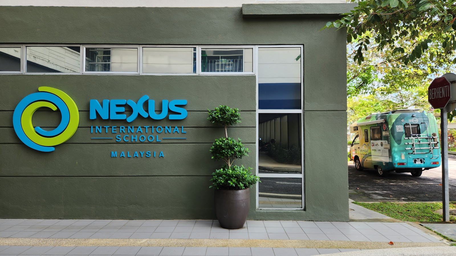 Nexus Putrajaya 熱帯雨林Forest School