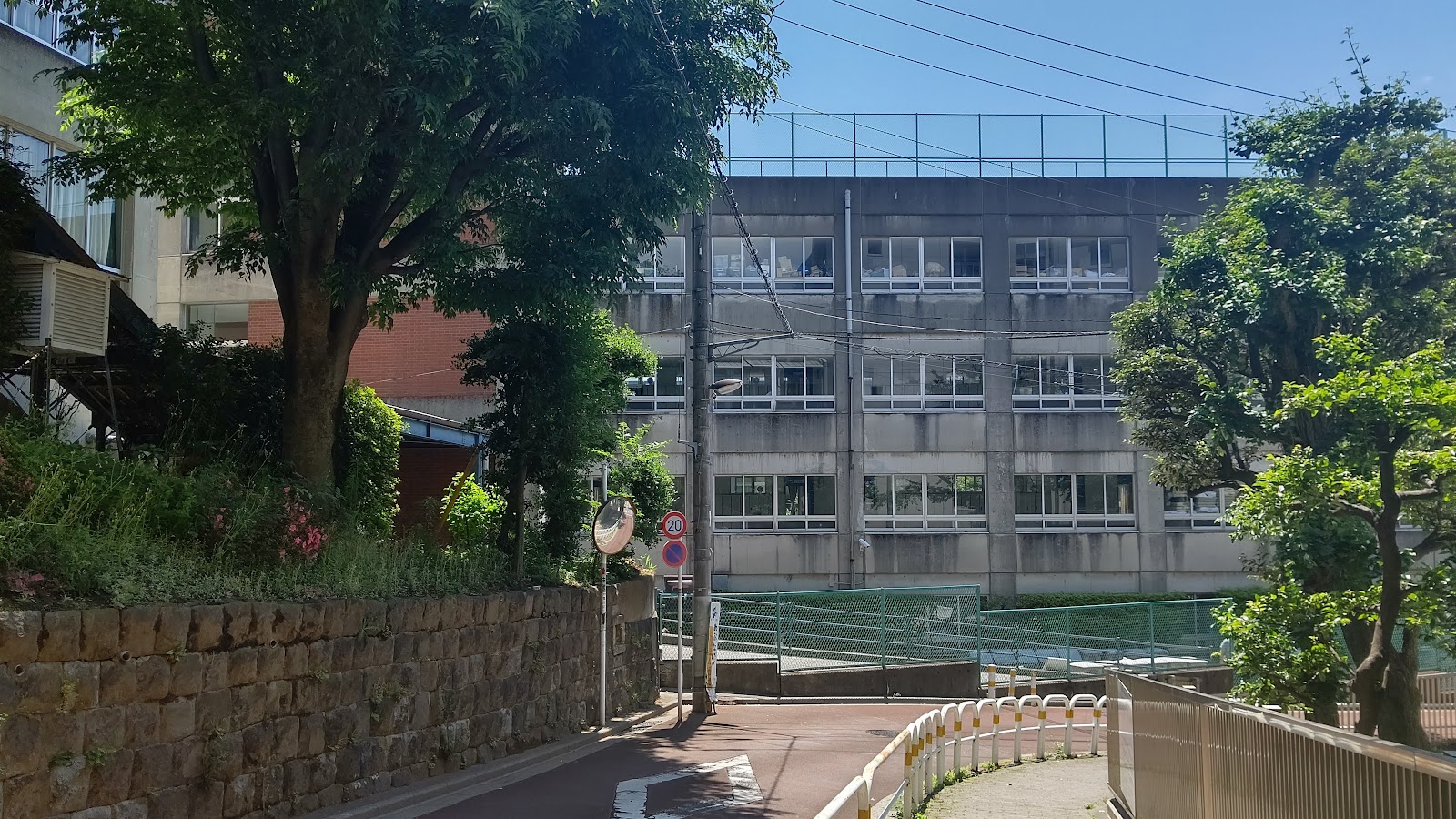 開成中学校 5月運動会・棒倒し・8組対抗・伝統行事の男子校