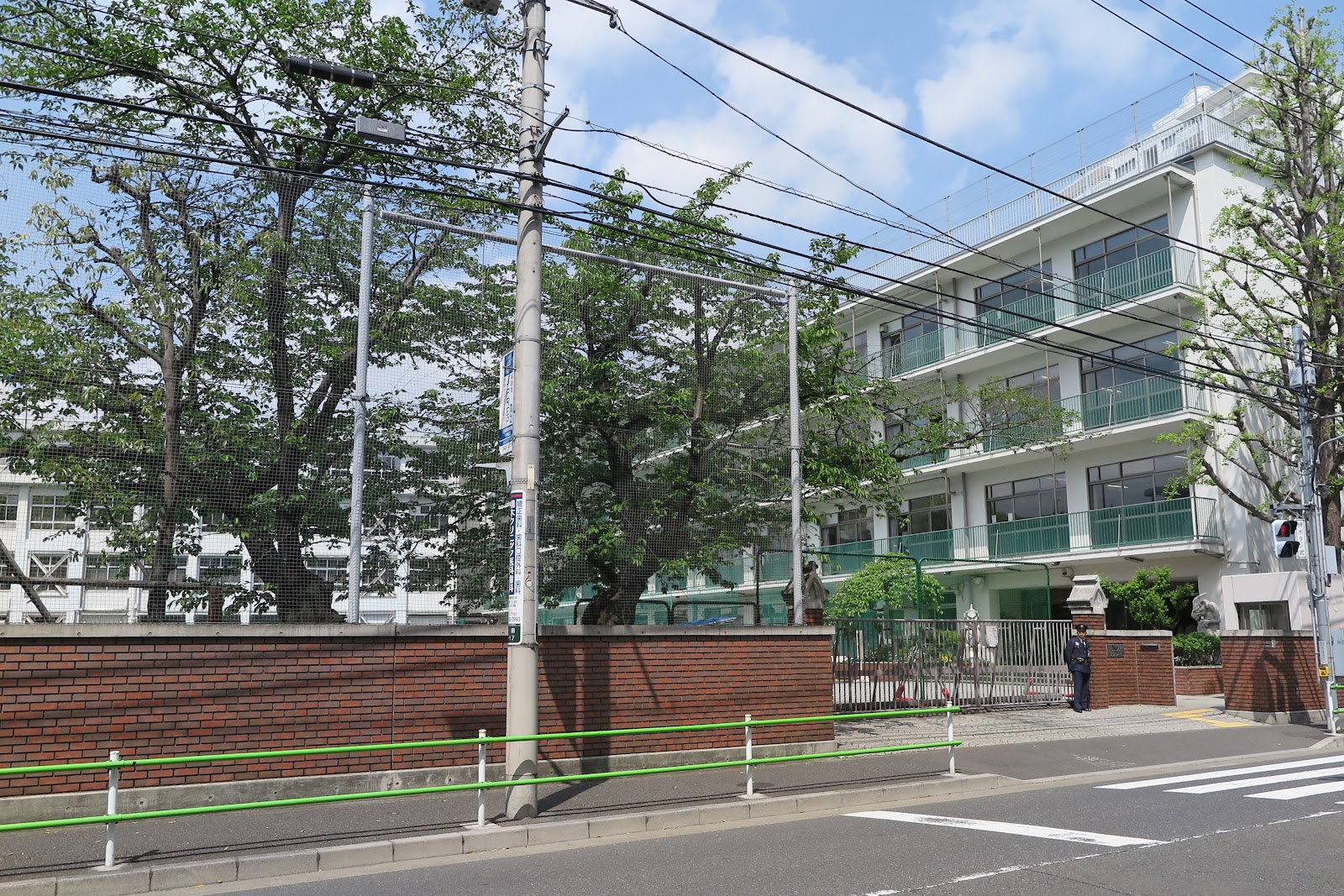 慶應義塾中等部 港区三田 田町駅徒歩10分・慶應大学三田キャンパス隣接