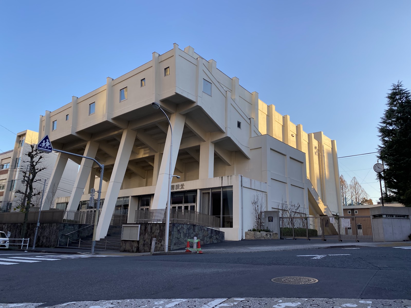 芝中学校の施設・校内風景