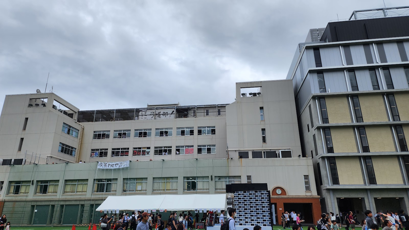 早稲田中学校 早稲田大学への推薦進学（卒業生約半数）・興風祭（文化祭）