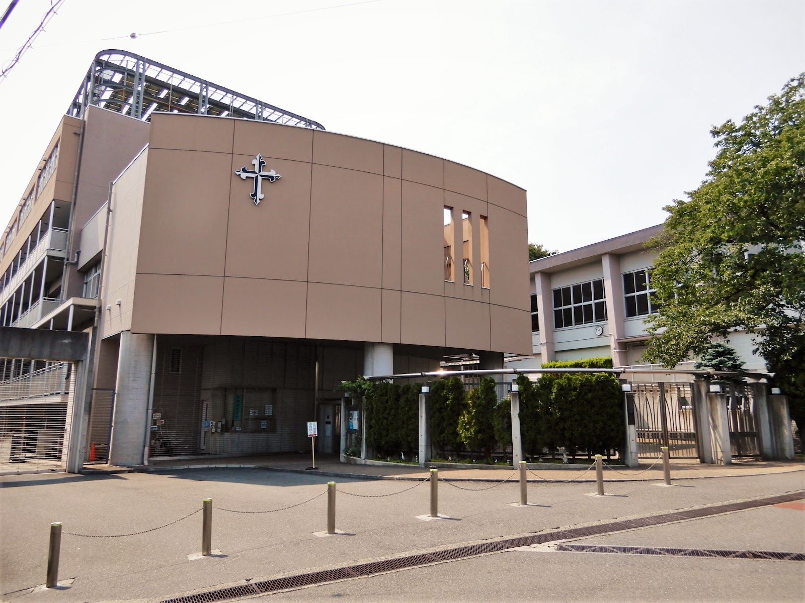 聖ドミニコ学園中学校の学校生活・施設