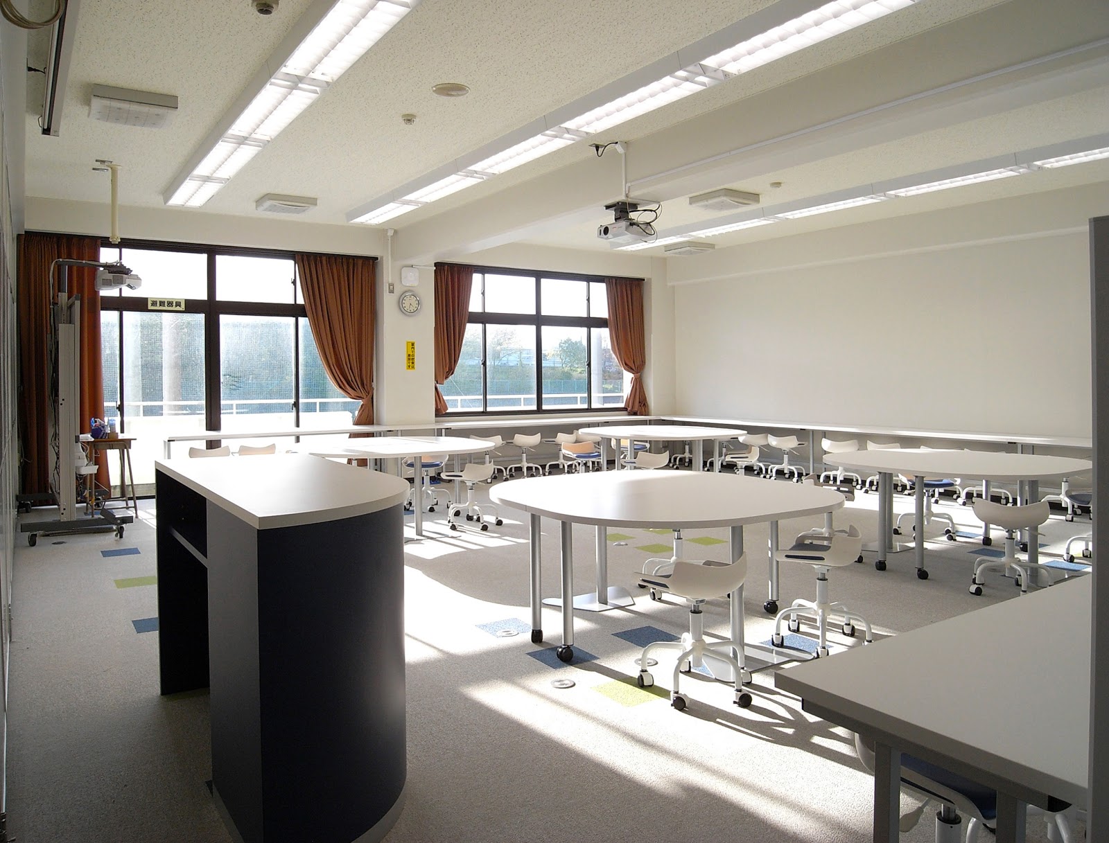 和光中学校の校内・教育環境