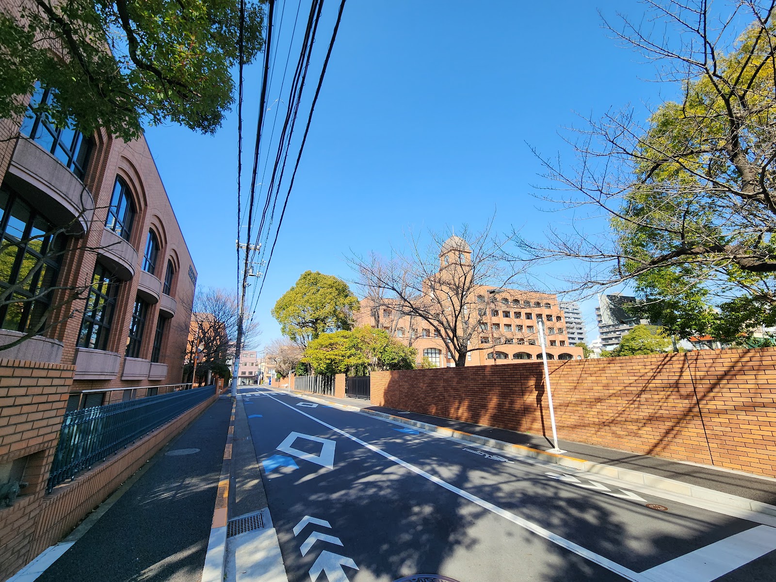 愛国中学校の校内・教育環境
