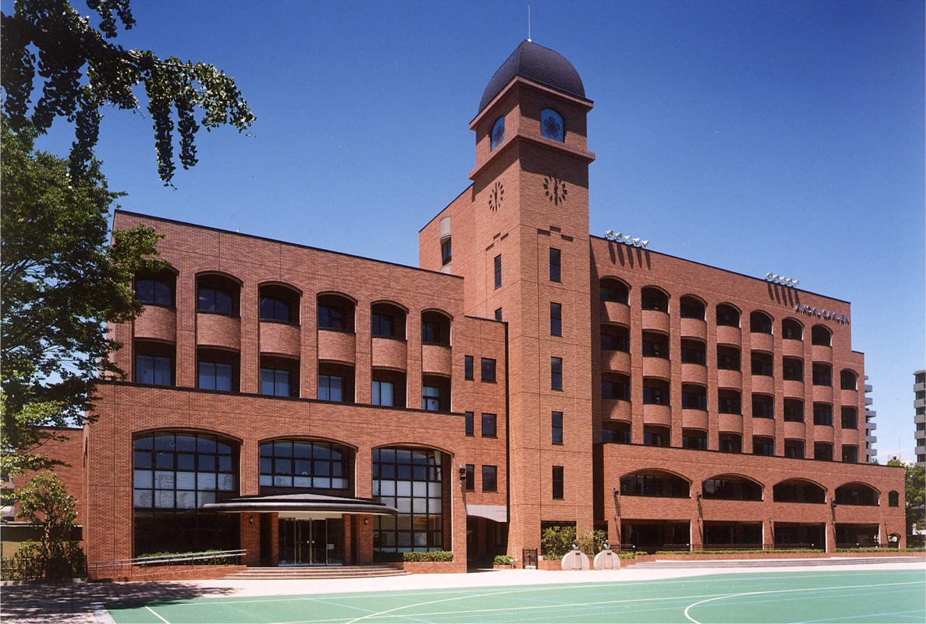 愛国中学校の学校生活・施設