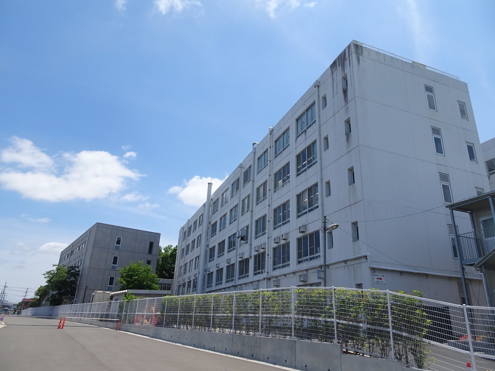 流通経済大学付属柏中学校の校舎・キャンパス写真