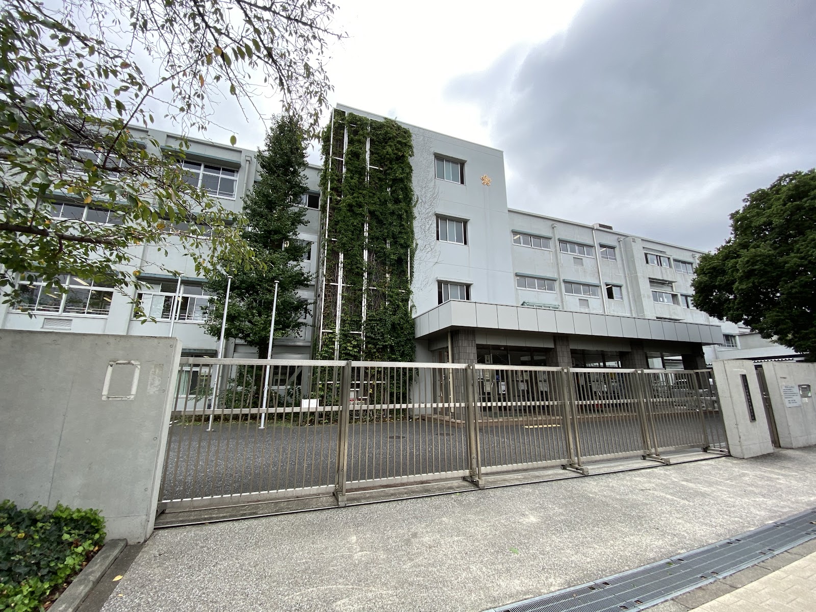東京都立桜修館中等教育学校の校舎・キャンパス写真