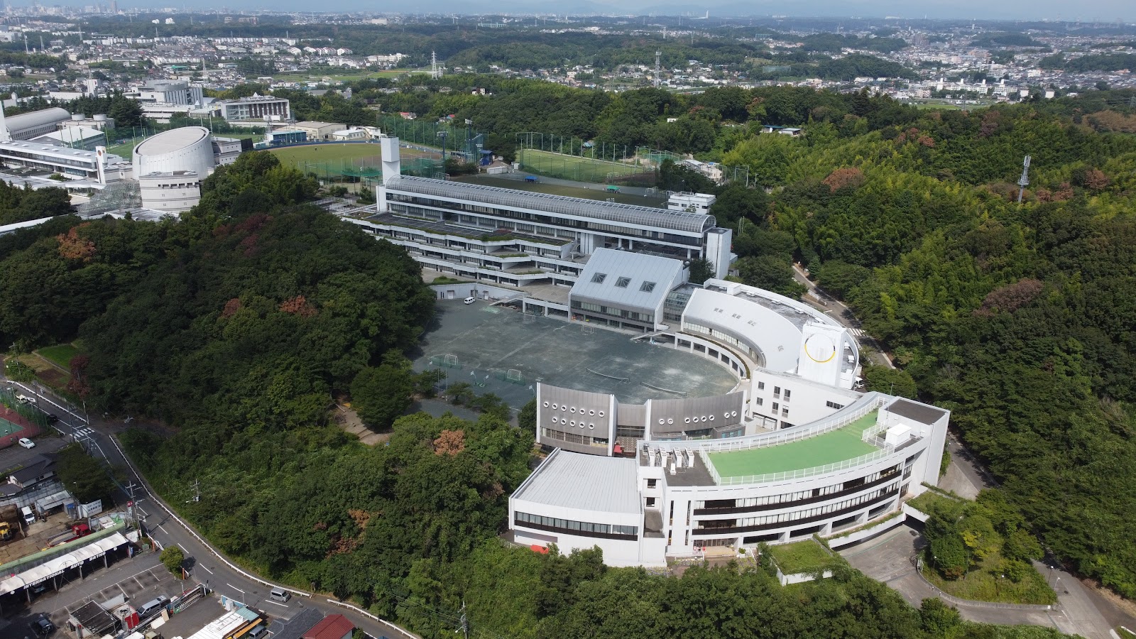桐蔭学園中学校の校内・教育環境