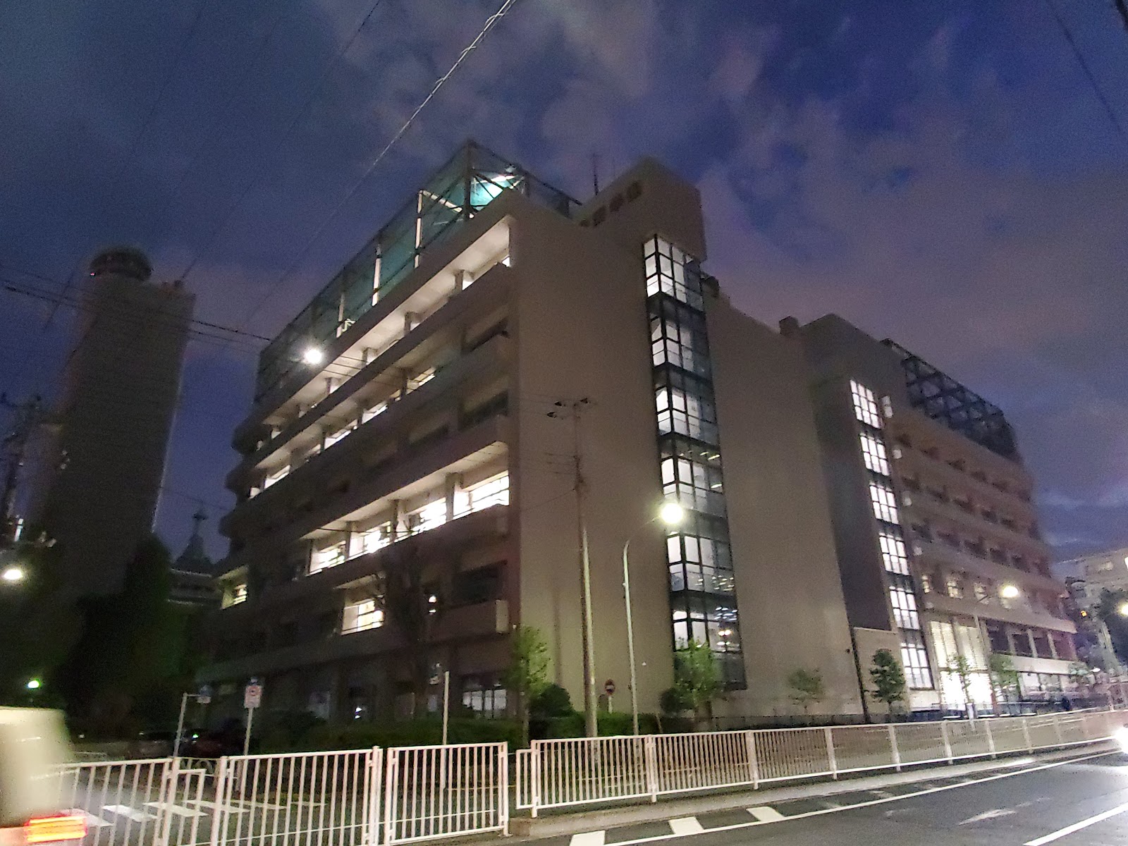 安田学園中学校の周辺・アクセス