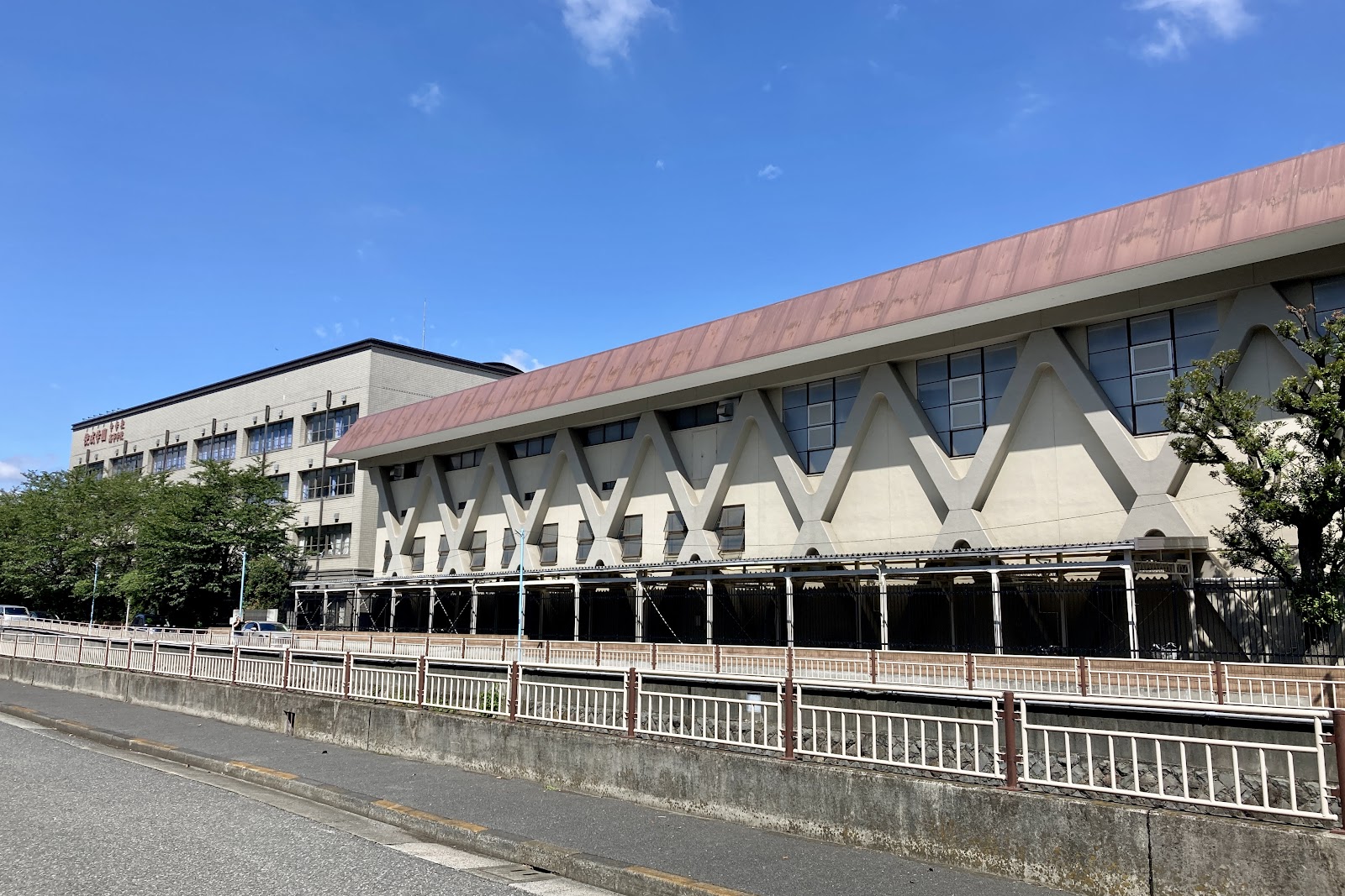 佼成学園中学校の校舎・キャンパス写真