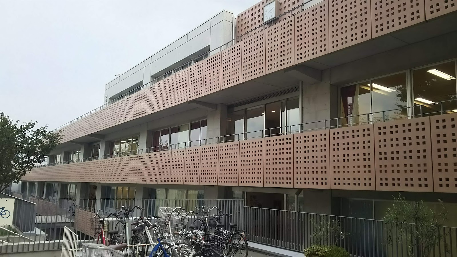 女子美術大学付属中学校の校内・教育環境