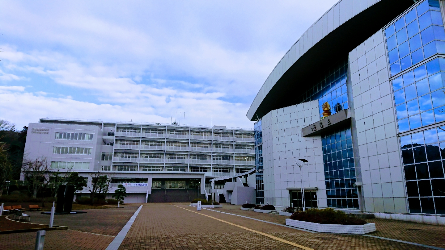 成田高等学校付属中学校の校舎・キャンパス写真