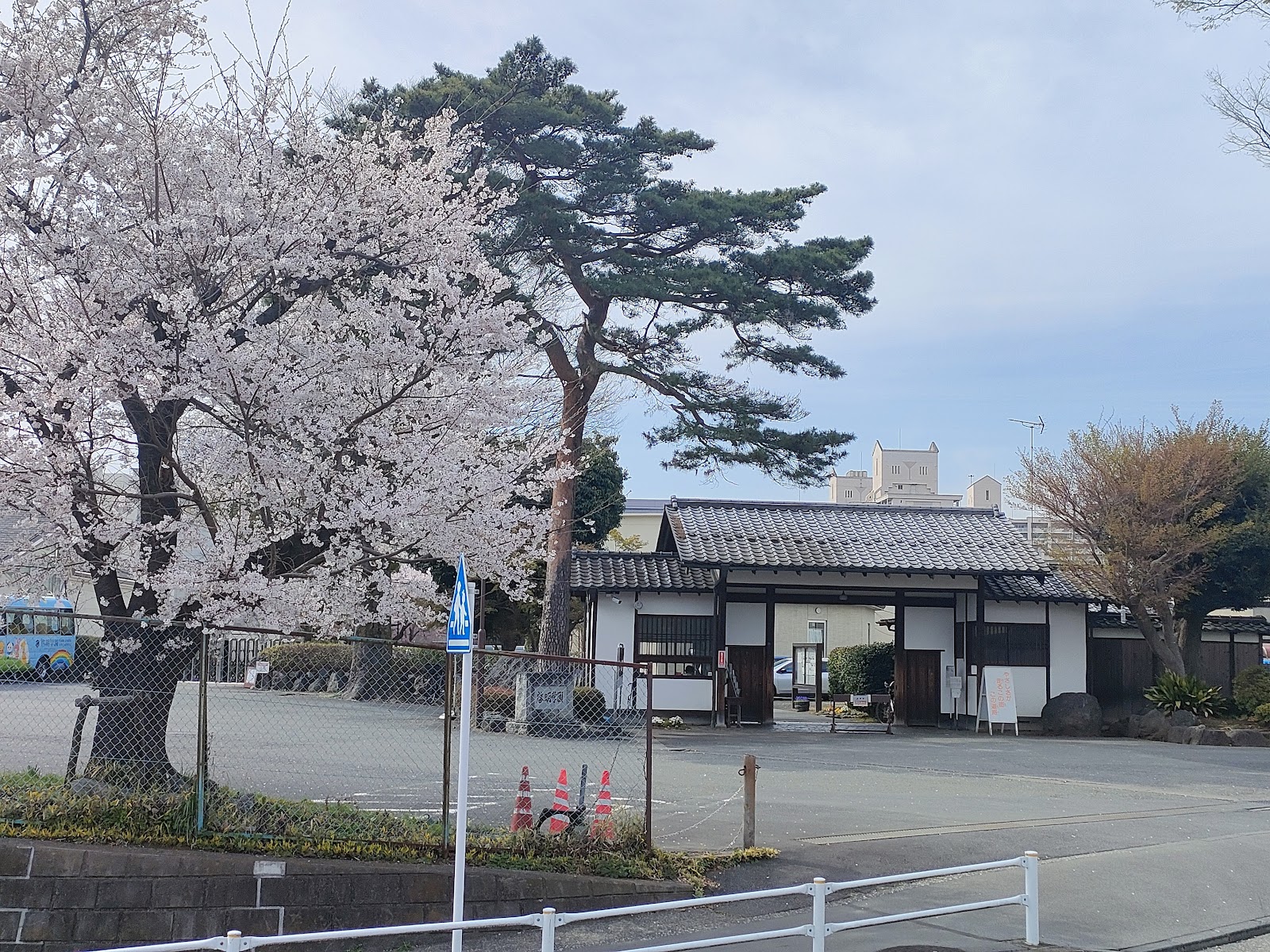 啓明学園中学校の校舎・キャンパス写真