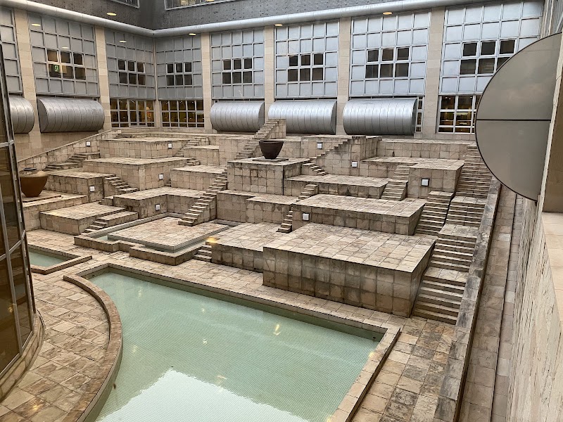 国立民族学博物館「みんぱく」 外観